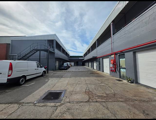 59M² WAREHOUSE TO LET IN PAARDEN EILAND
